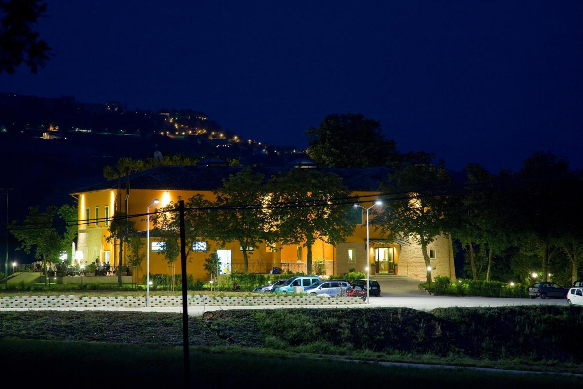 Relais Villa Fornari Camerino Exterior foto